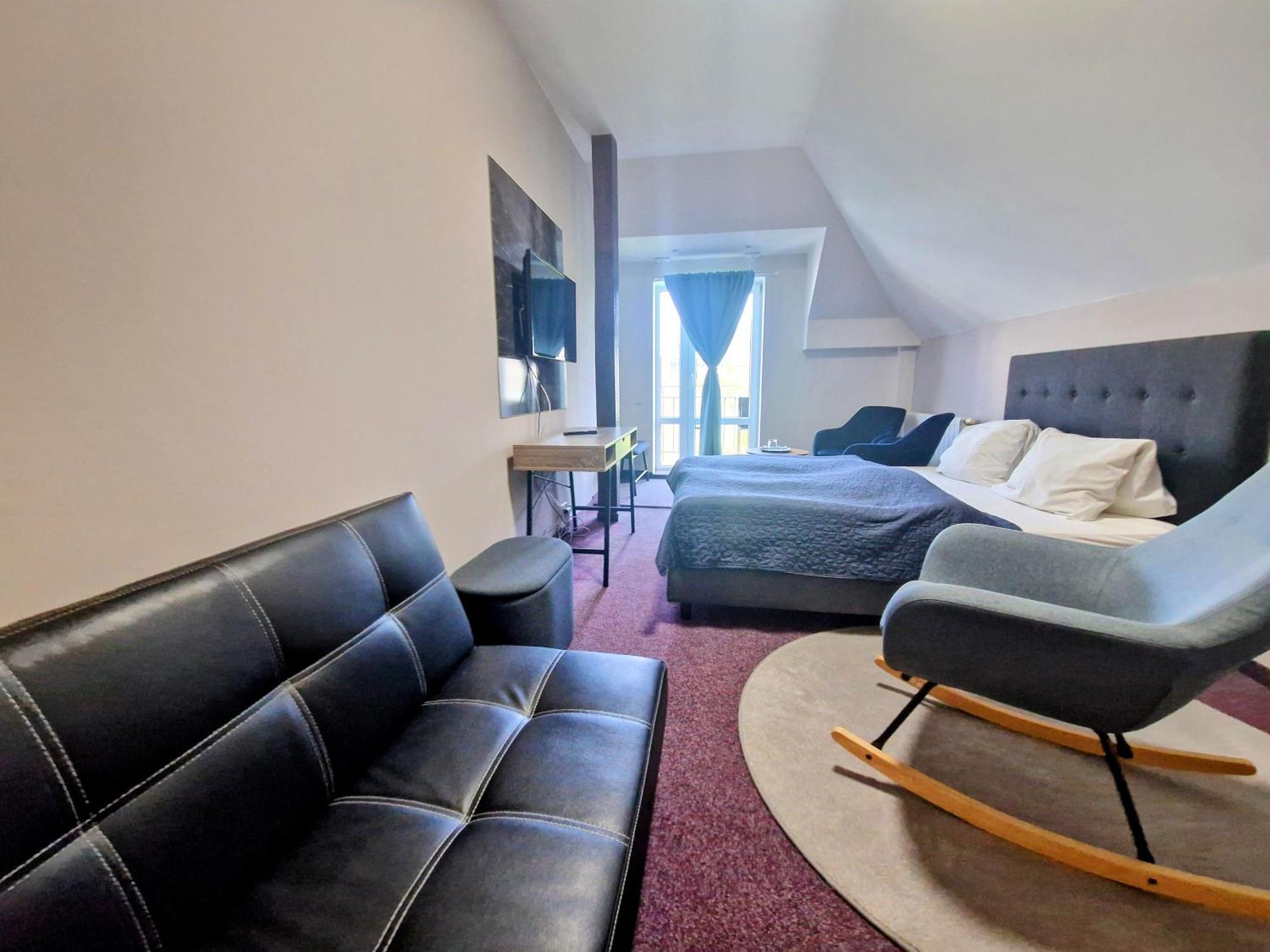 Family Hotel Maxim Beroun  Εξωτερικό φωτογραφία